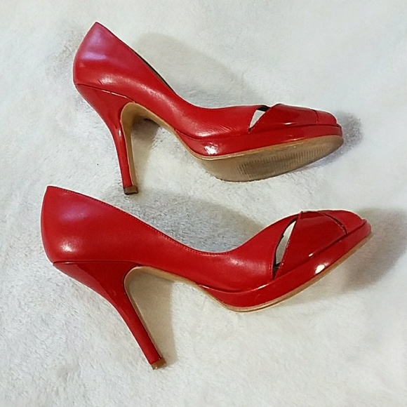 Red sexi heels. - Picture 3 of 7